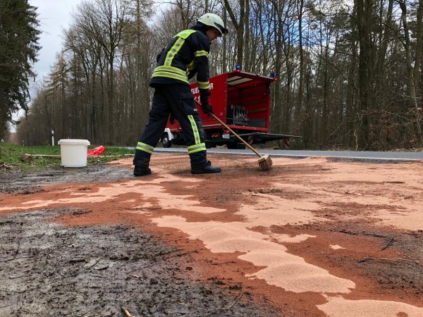 Ölspur nach defekt an PKW